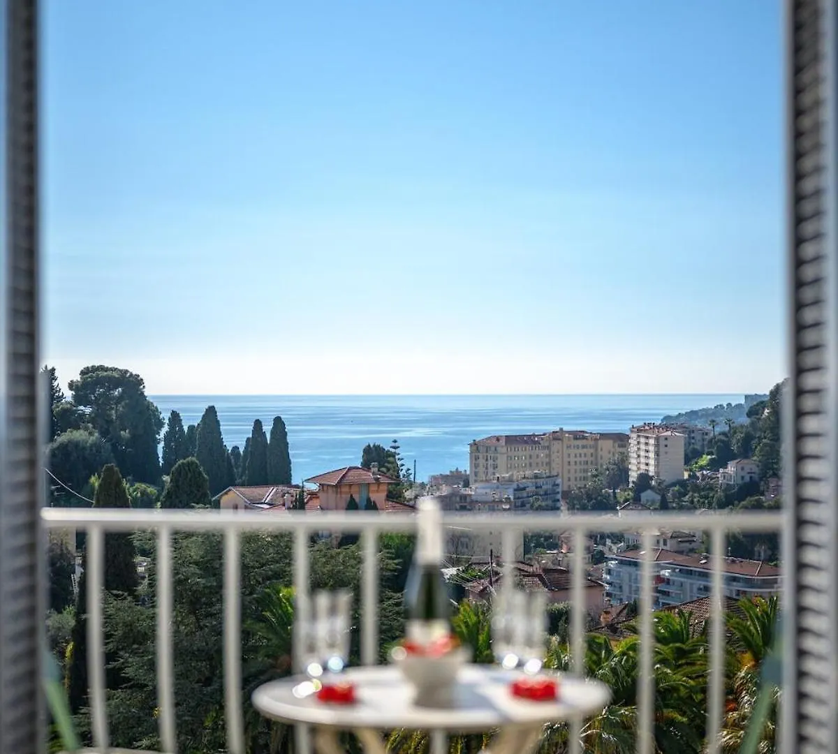 Riviera Palace - Vue Sur La Mer - Parking Prive Mentona 0*,  Francja